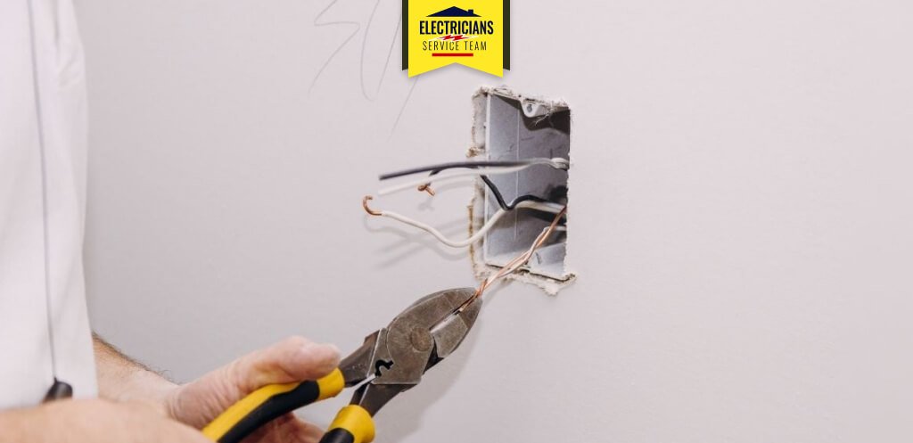 Electrical Outlet Repair and Services | Electricians Service Team